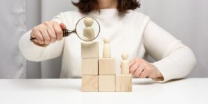 Finding the right lawyer - The difference between prospecting and headhunting legal talent